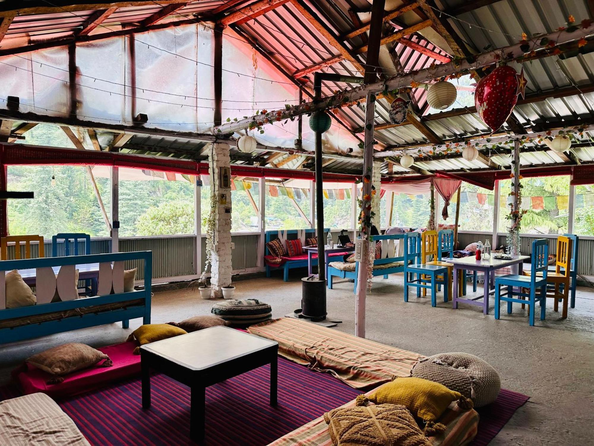 Hostel 360 Degree, Jibhi Exterior photo